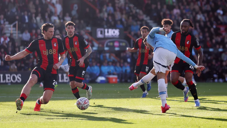 Evanilson Bawa Bournemouth Unggul, Manchester City Bangkit