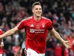 chris-wood-nottingham-forest Nottingham Forest Striker Bersinar, Tapi Kena Hukuman Unik